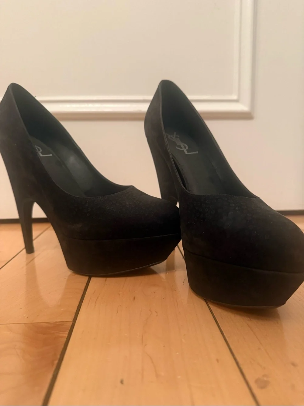 Saint Laurent Black Suede Pointed Pumps with Stiletto Heel - Picture 5 of 7